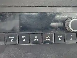 Used 2023 International MV607 Radio (Stock #P-106182)) Part Image