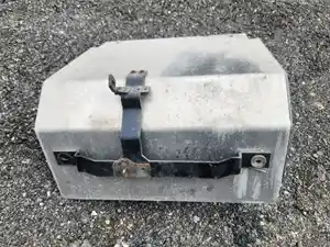 Used 2023 Kenworth T680 Battery Box Cover (Stock #P-505426)) Part Image