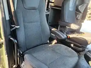 Used 2023 Kenworth T680 Seat (Stock #P-494991)) Part Image