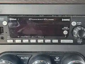 Used 2023 Peterbilt 579 Radio (Stock #P-507255)) Part Image