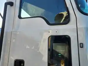 Used 2024 Mack Anthem Door (Stock #P-492181)) Part Image