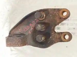 Used Engine Mount (Stock #P-85572)) Part Image