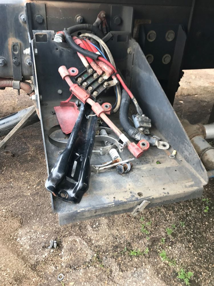 2010 Freightliner M2 106 (Stock SV325) Battery Boxes TPI