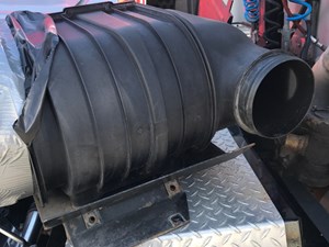 Used 2010 Kenworth T660 Air Cleaner (Stock #P-172)) Part Image