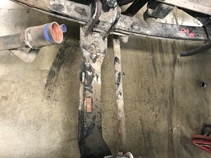 Used 2013 Kenworth T660 Front Axle, Complete (Stock #SV-100-2)) Part Image