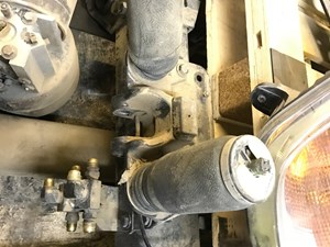 Used 2013 Peterbilt 388 Cab Mount (Stock #SV-87-2)) Part Image
