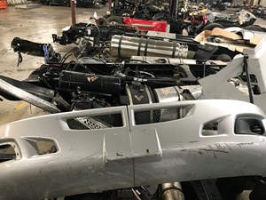 Used 2014 Kenworth T660 Bumper Image