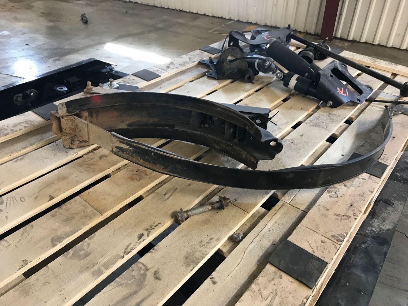 2014 Kenworth W900 (Stock SV681) Fuel Tank Brackets TPI