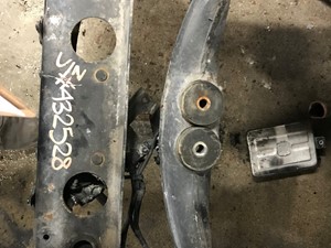 Used 2015 Kenworth T680 Engine Mount Image