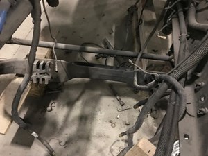 Used 2015 Kenworth T680 Front Axle, Complete Image