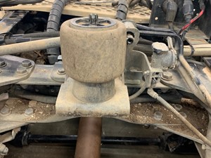 Used 2015 Kenworth T880 Cab Mount (Stock #SV-132-16 REAR CAB MOUNT (AIR))) Part Image