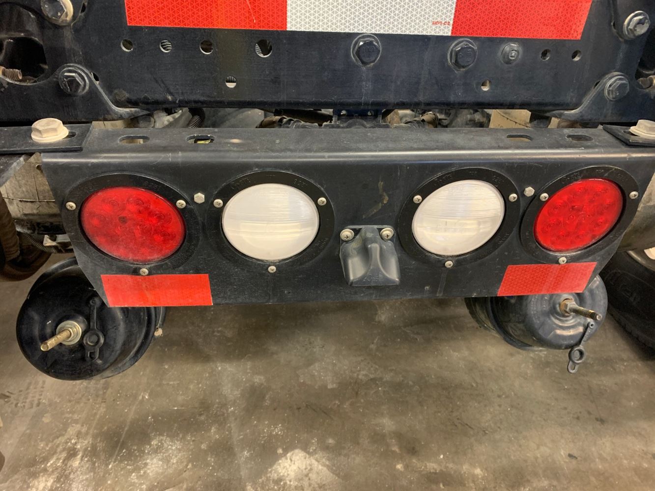 Used 2015 Kenworth T880 Tail Light Assy for sale Glencoe Minnesota