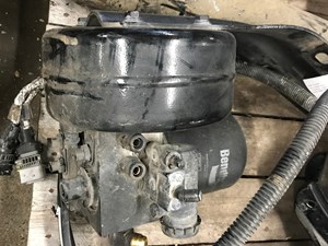 Used 2015 Peterbilt 567 Air Dryer (Stock #SV-29-9)) Part Image