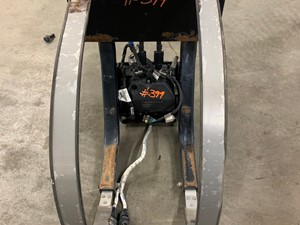 Used 2016 Kenworth T680 DEF Pump (Stock #SV-117-14)) Part Image