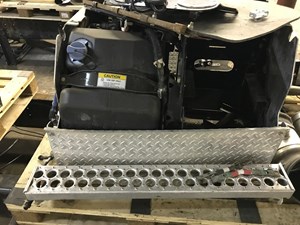 Used 2016 Western Star 4900 SA Battery Box (Stock #SV-85-125)) Part Image