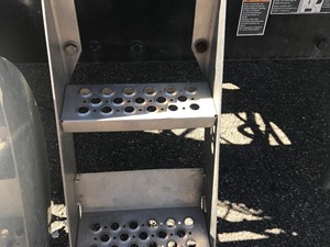 Used 2017 Kenworth T680 Fuel Tank Step (Stock #SV-110-8)) Part Image