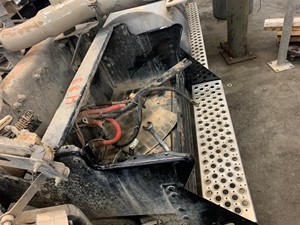 Used 2019 Kenworth T880 Battery Box (Stock #P-537)) Part Image