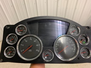 Used Kenworth T680 Instrument Cluster Image