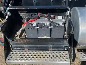 Used 2014 Kenworth T680 Battery Box Image