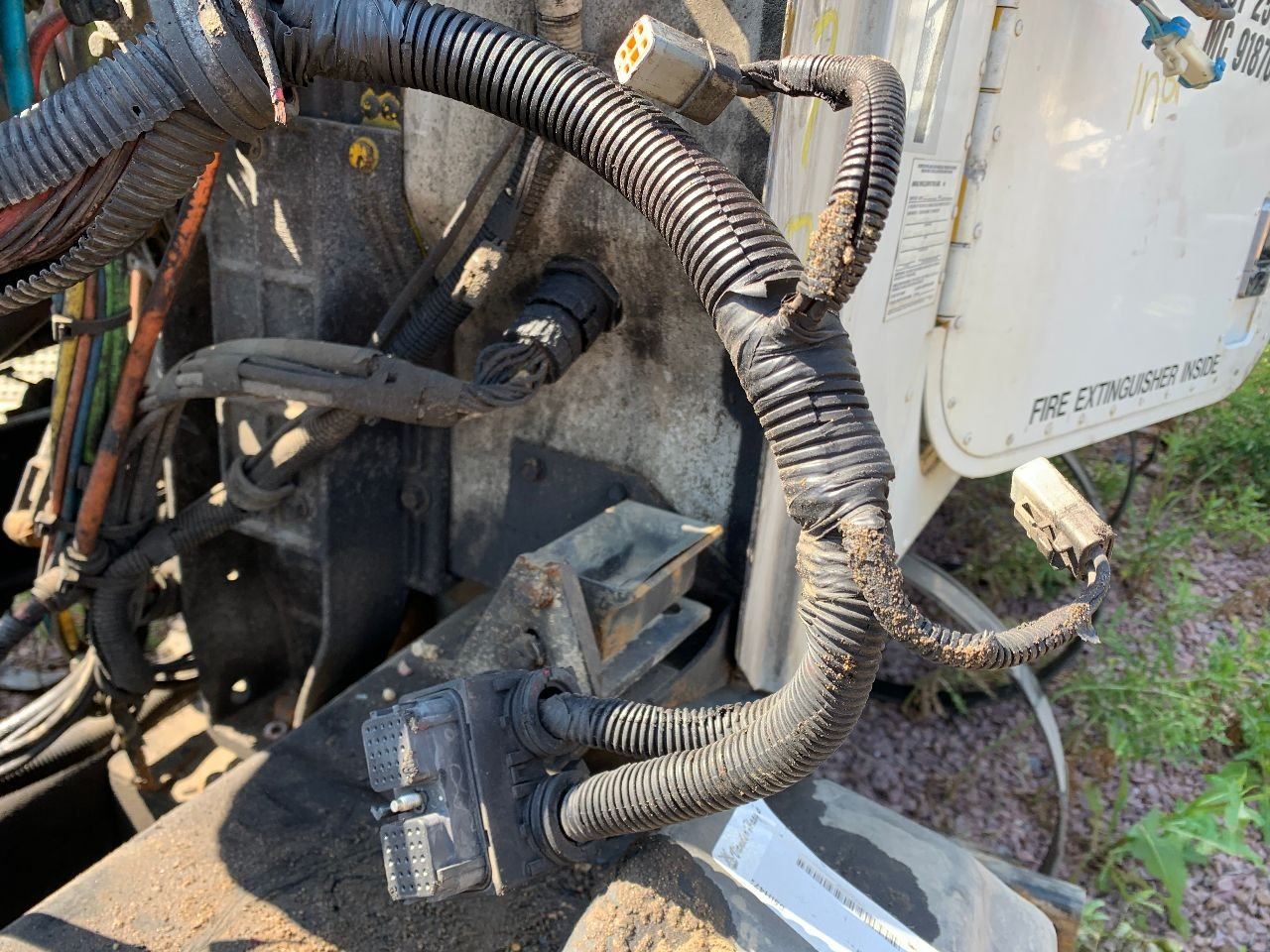 2005 International 9400 (Stock #24914796) | Wiring Harnesses (Cab and