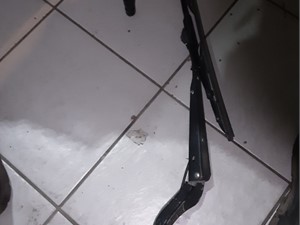 Used Universal Freightliner CENTURY CLASS 120 Wiper Arm (Stock #P-6832)) Part Image