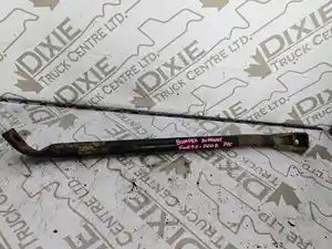 Used 1998 Bracket (Stock #FOR98-5402-BMPRBRK/)) Part Image