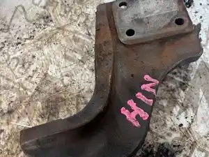 Used Hino Engine Mount (Stock #HIN-5851-ENGMNT)) Part Image