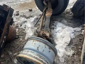 Used 1992 Front Axle, Complete (Stock #INT92-3902-FRAXL)) Part Image