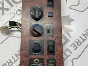 Used International 9400I Combination Switch (Stock #INT00-3927-DSHPNL/2)) Part Image