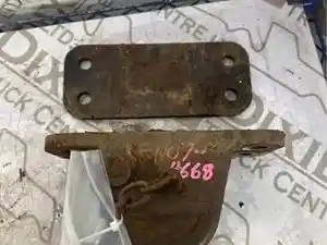 Used Kenworth T800 Tow Hook (Stock #KEN07-4668-TWHK)) Part Image