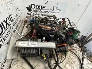 Used 2015 Kenworth T880 Fuse Box (Stock #KEN15-3449-FUSEPNL)) Part Image
