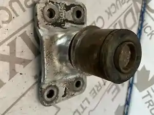 Used Engine Mount (Stock #FOR90-4557-ENGMNT/D)) Part Image