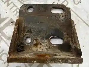 Used Engine Mount (Stock #KEN09-4090-ENGMNT/P)) Part Image
