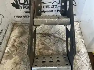 Used Step (Stock #O/S-3811-STEPS)) Part Image