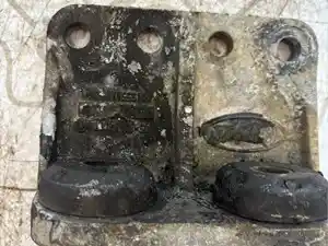 Used 1998 Engine Mount (Stock #PET98-4130-ENGMNT/P)) Part Image