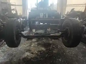Used 1990 PETERBILT 567 Front Axle, Complete (Stock #PET90-5724-FTAXL)) Part Image