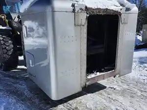 Used 1990 Peterbilt 567 Sleeper (Stock #PET90-5724-SLPR)) Part Image