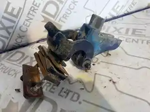Used 2022 PETERBILT 579 Hood Hinge (Stock #PET22-6075-HDHNG)) Part Image