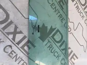 Used Peterbilt 367 Back Window (Stock #PET10-2429-WINDOW)) Part Image