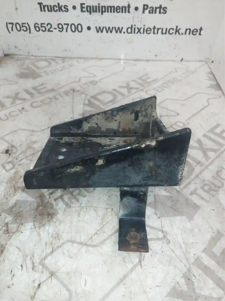 Used Peterbilt Bumper for sale Lakefield Ontario Canada Bumpers