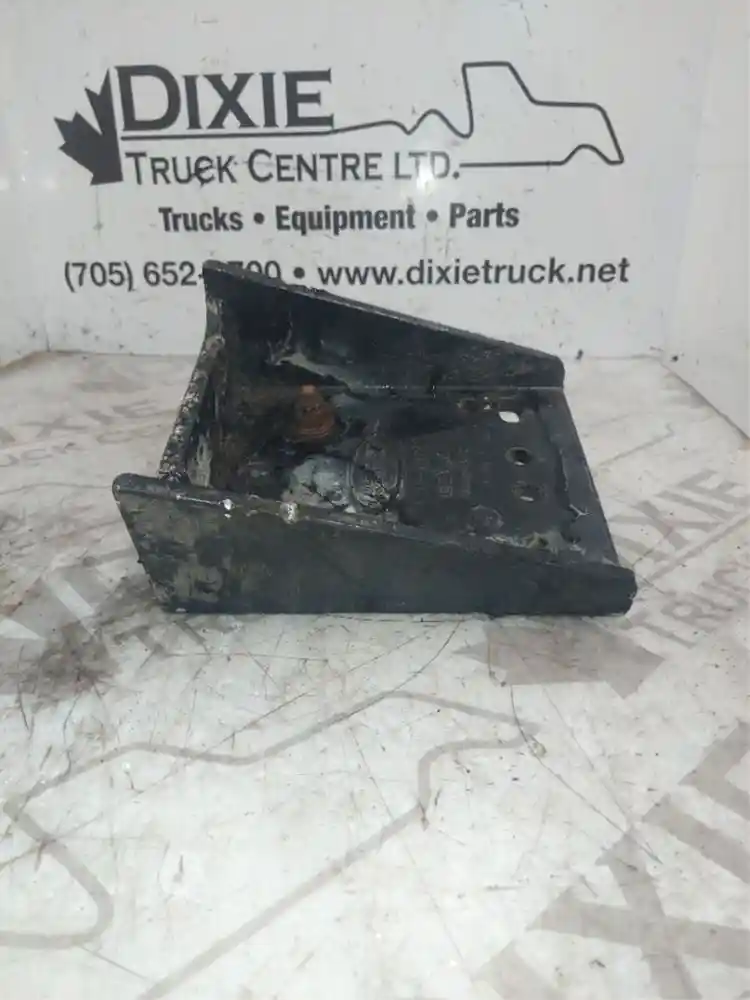Used Peterbilt Bumper for sale Lakefield Ontario Canada Bumpers