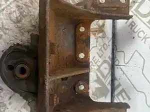 Used 2004 STERLING TRUCK L7500 series Cab Mount Image