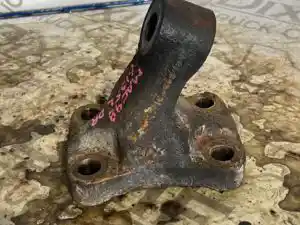 Used 1998 Mack CL713 Engine Mount (Stock #MAC98-6135-ENGMNT/2/DS)) Part Image