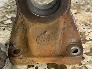 Used 1998 Mack CL713 Engine Mount (Stock #MAC98-6135-ENGMNT/DS)) Part Image
