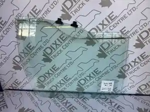 Used 1998 Windshield Glass Image