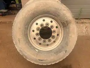 Used 2002 Hub Pilot / Unimount 425 / 65R 22.5 Wheel (Stock #VOL02-6195-WHLS)) Part Image