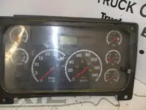Used 2004 Freightliner Instrument Cluster (Stock #FRE04-1713-CLSTR)) Part Image