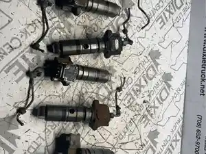 Used Mercedes MBE-460 Injector (Stock #3692)) Part Image