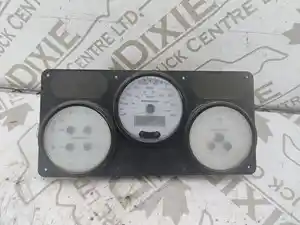 Used 2004 Workhorse Custom Chassis R20 Instrument Cluster (Stock #WOR04-5609-CLSTR)) Part Image
