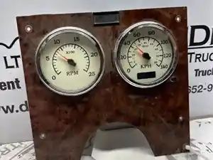 Used Instrument Cluster (Stock #INT06-3916-CLSTR)) Part Image